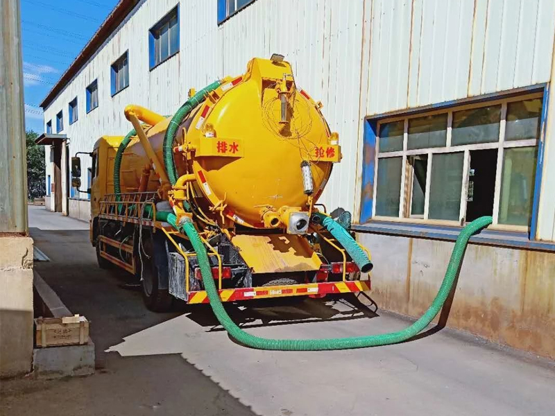 模范西路厂区化粪池清理